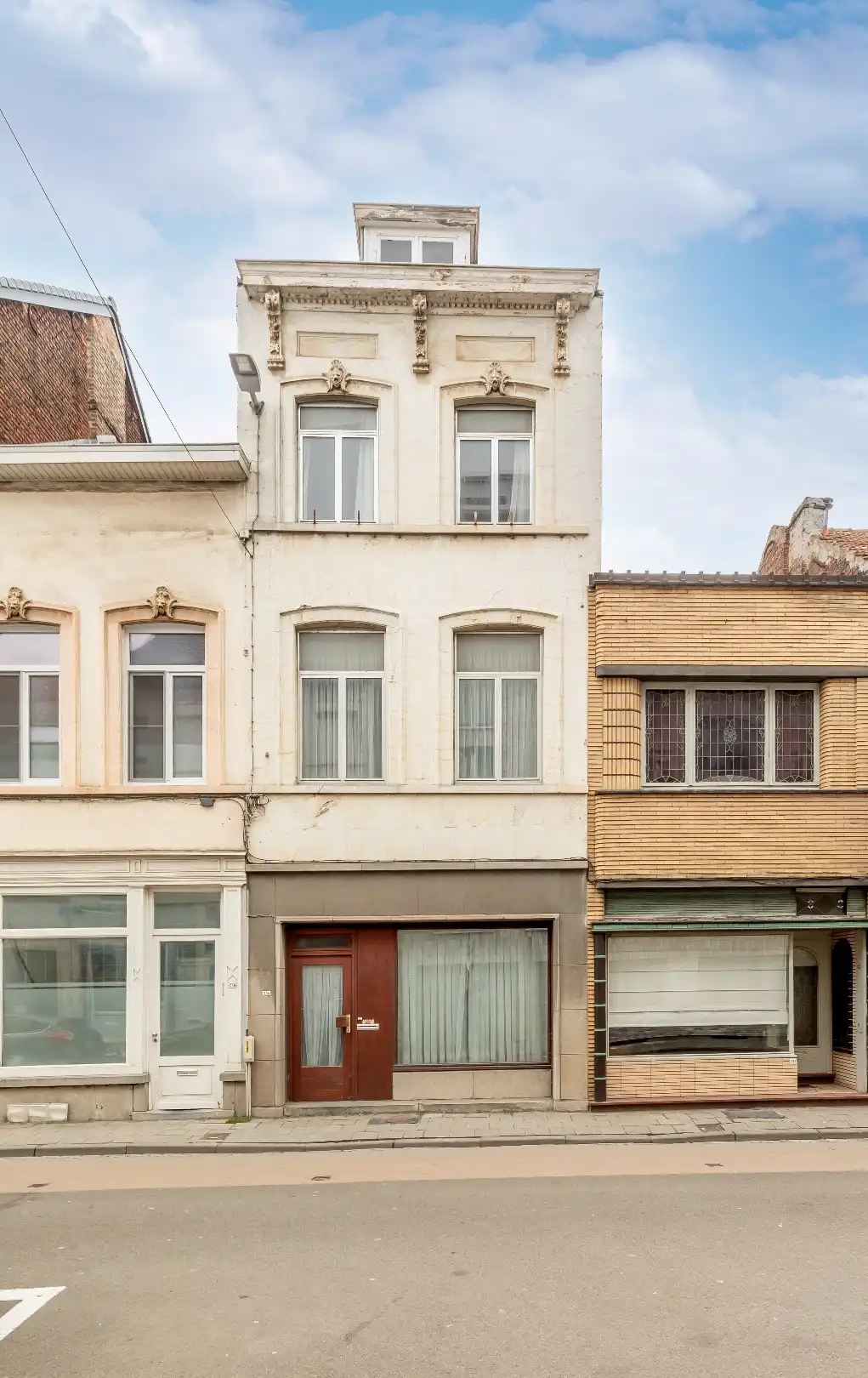 Volledig te renoveren woning op centrumlocatie! foto 2