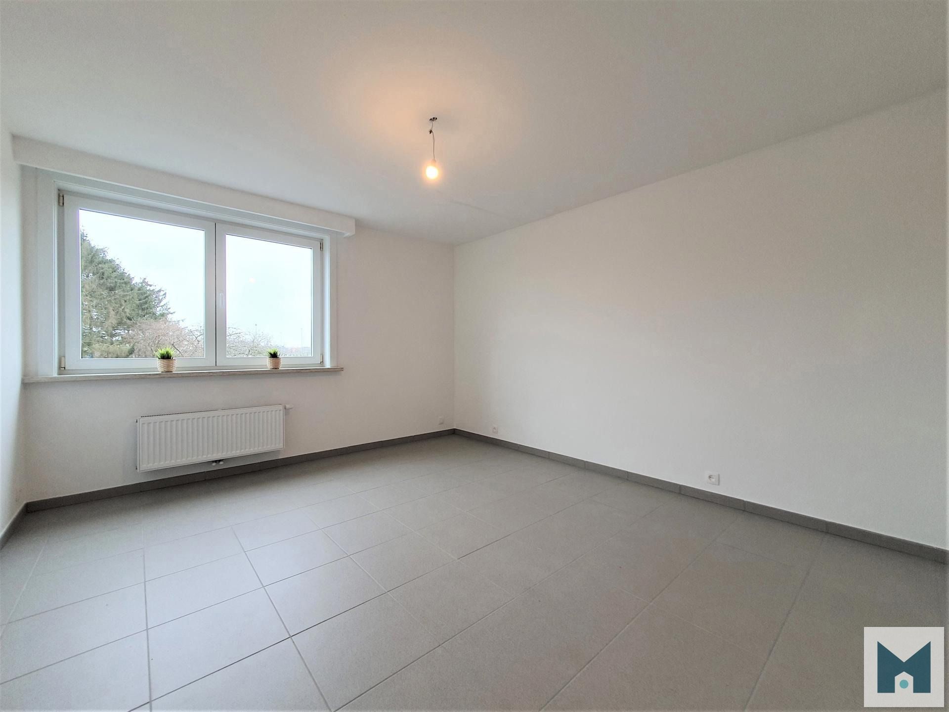 Ruim, modern appartement met 3 slpks te Buggenhout! foto 13