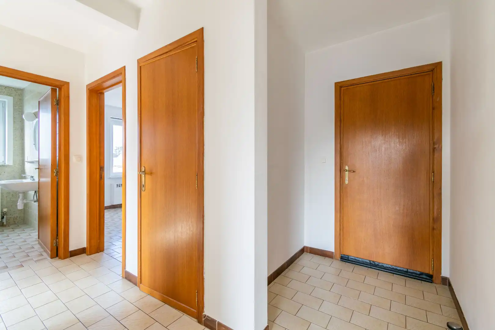 Een goed gelegen appartement te Halle! foto 6