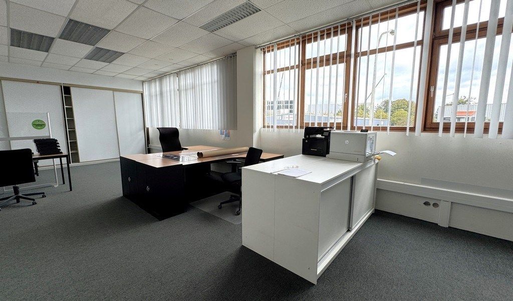 Magazijn met kantoor te huur nabij N120 in Wijnegem foto 10