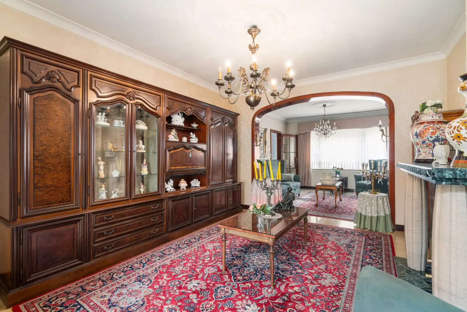 Te renoveren rijwoning met 3 slaapkamers, garage en tuin  foto 4