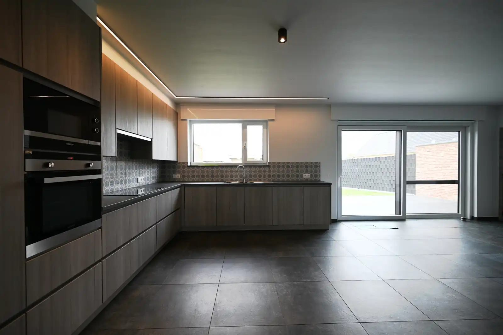 Prachtige nieuwbouwwoning met 3 slaapkamers en ruime garage! foto 15