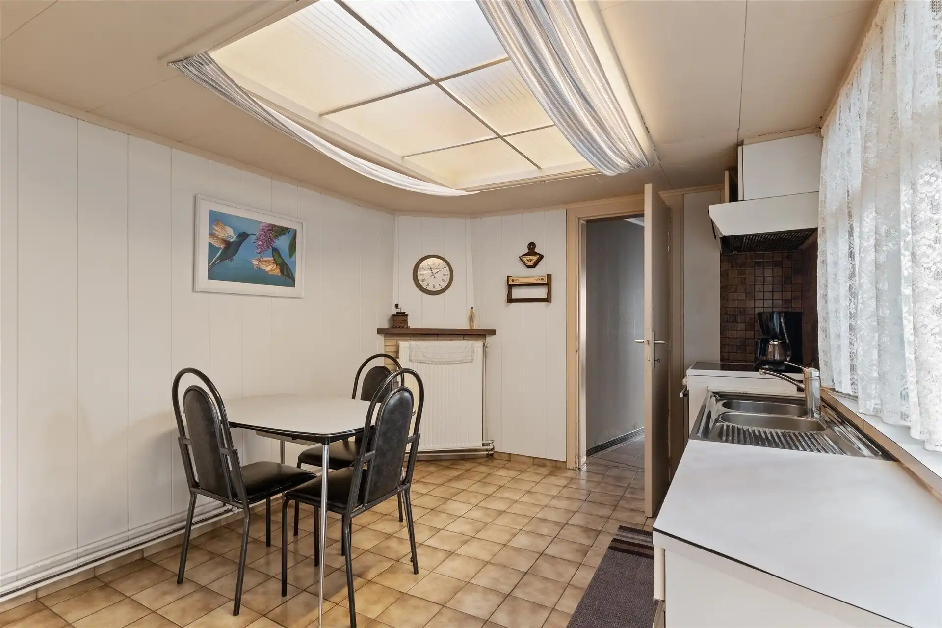 op te knappen woning met leuke tuin en inpandige garage. foto 8