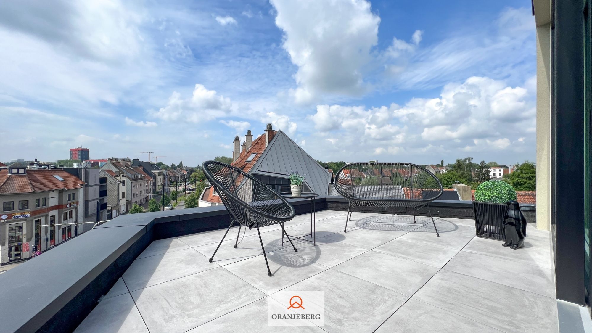 Prachtige penthouse met groot terras op toplocatie foto 2