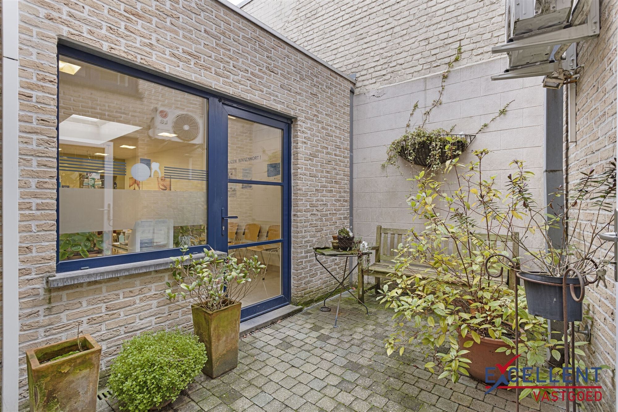 Handelsruimte met tal van praktijkmogelijkheden centrum Deinze te koop foto 13
