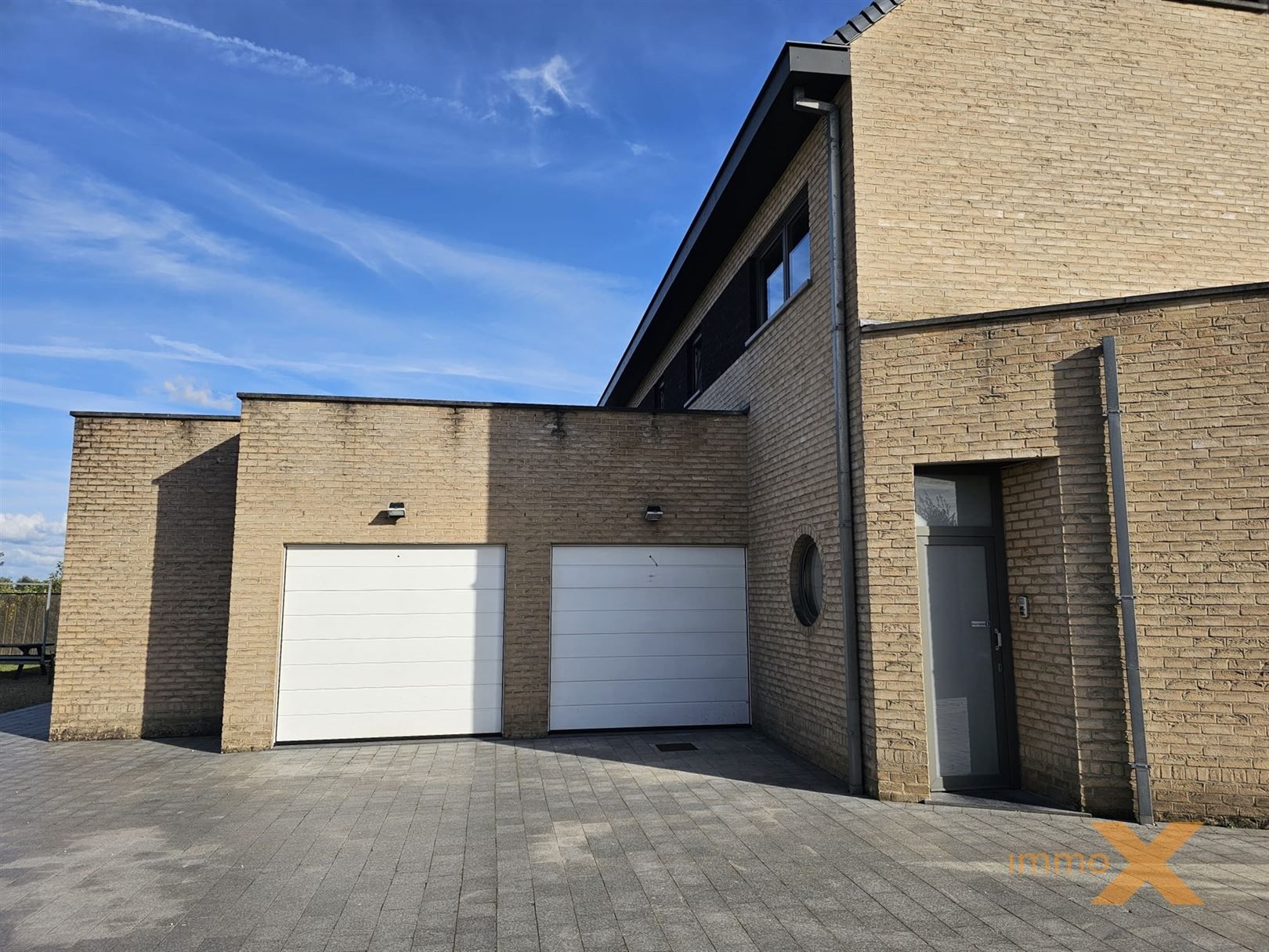 INSTAPKLAAR GROOT DUPLEX APP MET GARAGE foto 23