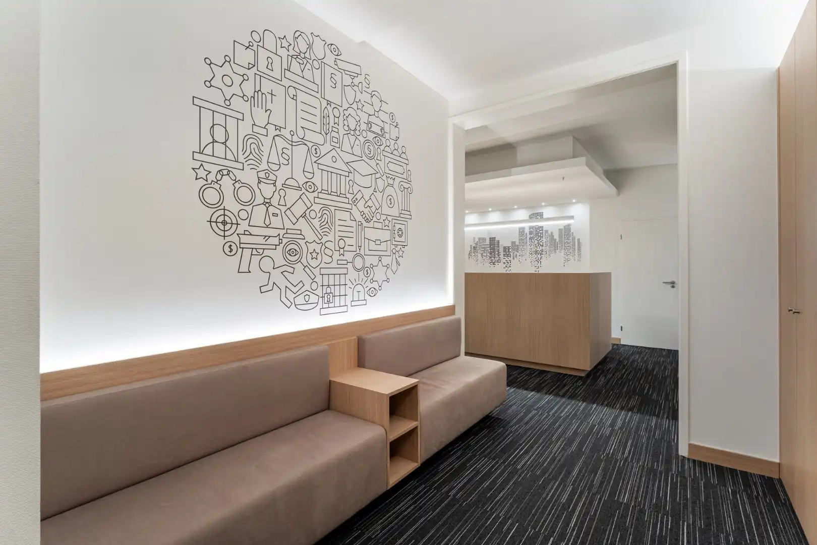 Handelspand/Kkantoor/ vrijberoep TE HUUR op toplocatie, 226m², ruime parkeergelegenheid foto 4