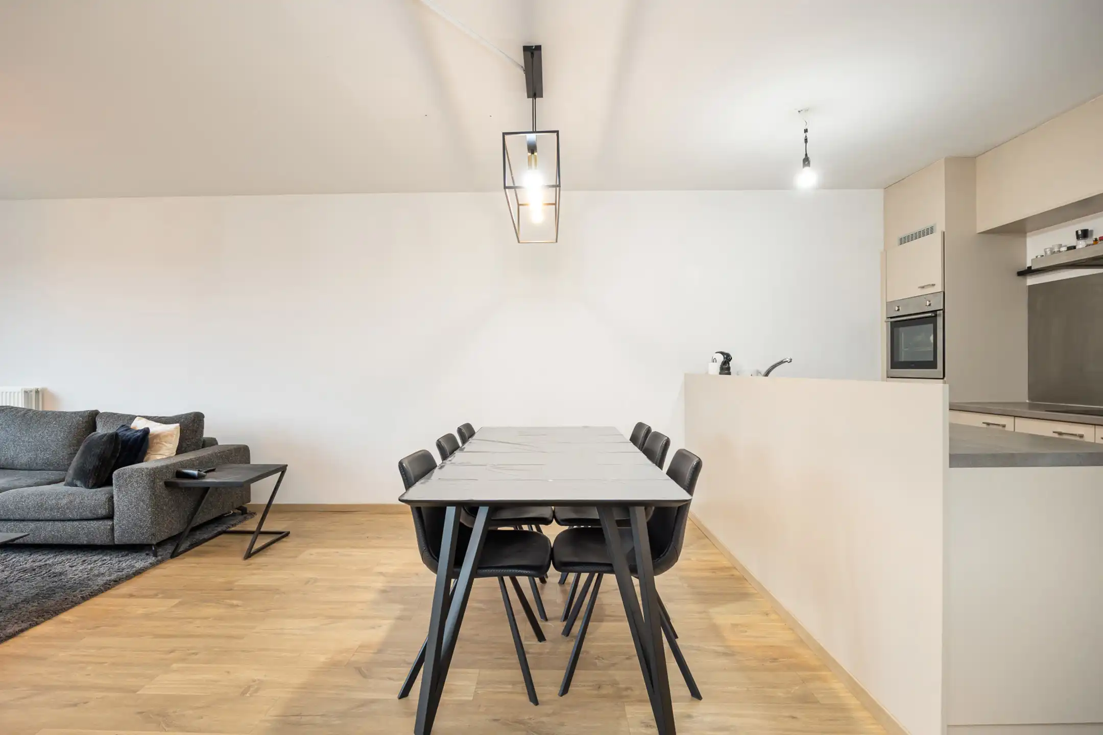 Te koop: stijlvol 2-slaapkamerappartement met terras foto 7