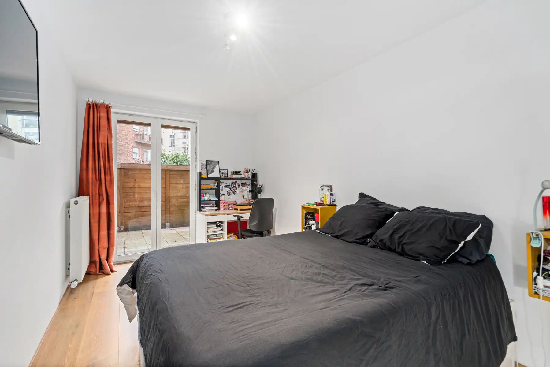 Gelijkvloers appartement 2 slaapkamers + terras + parking foto 8