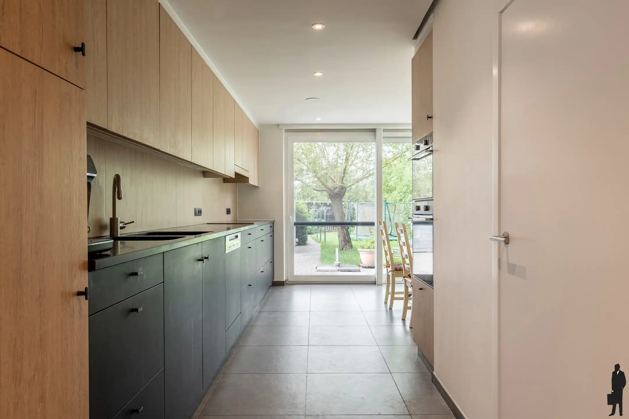 Ruime woning met tuin - doordreven gerenoveerd, 4 à 5 slpks. foto 11