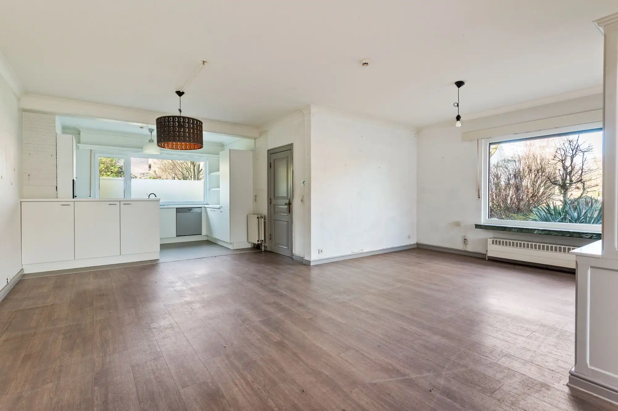 Ruime halfopen gezinswoning met 5 slaapkamers, zonnige tuin en garage in Brasschaat! foto 3