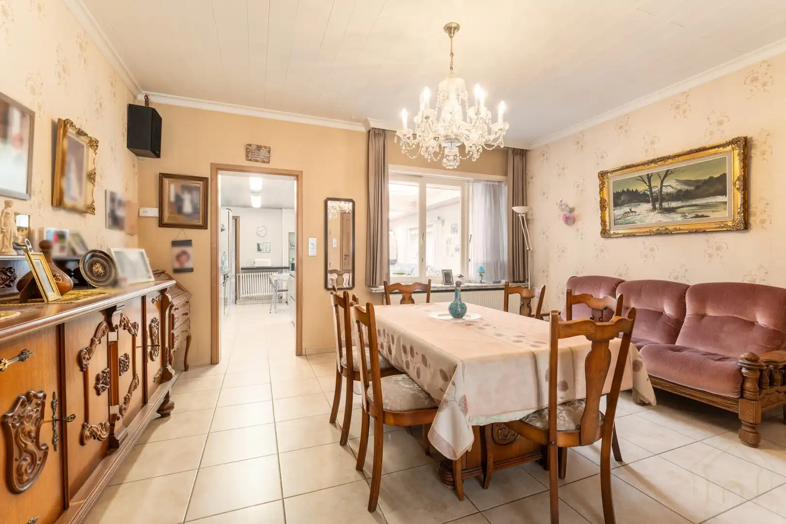 Halfopen gezinswoning met 5 slaapkamers en diepe tuin met uitweg foto 7