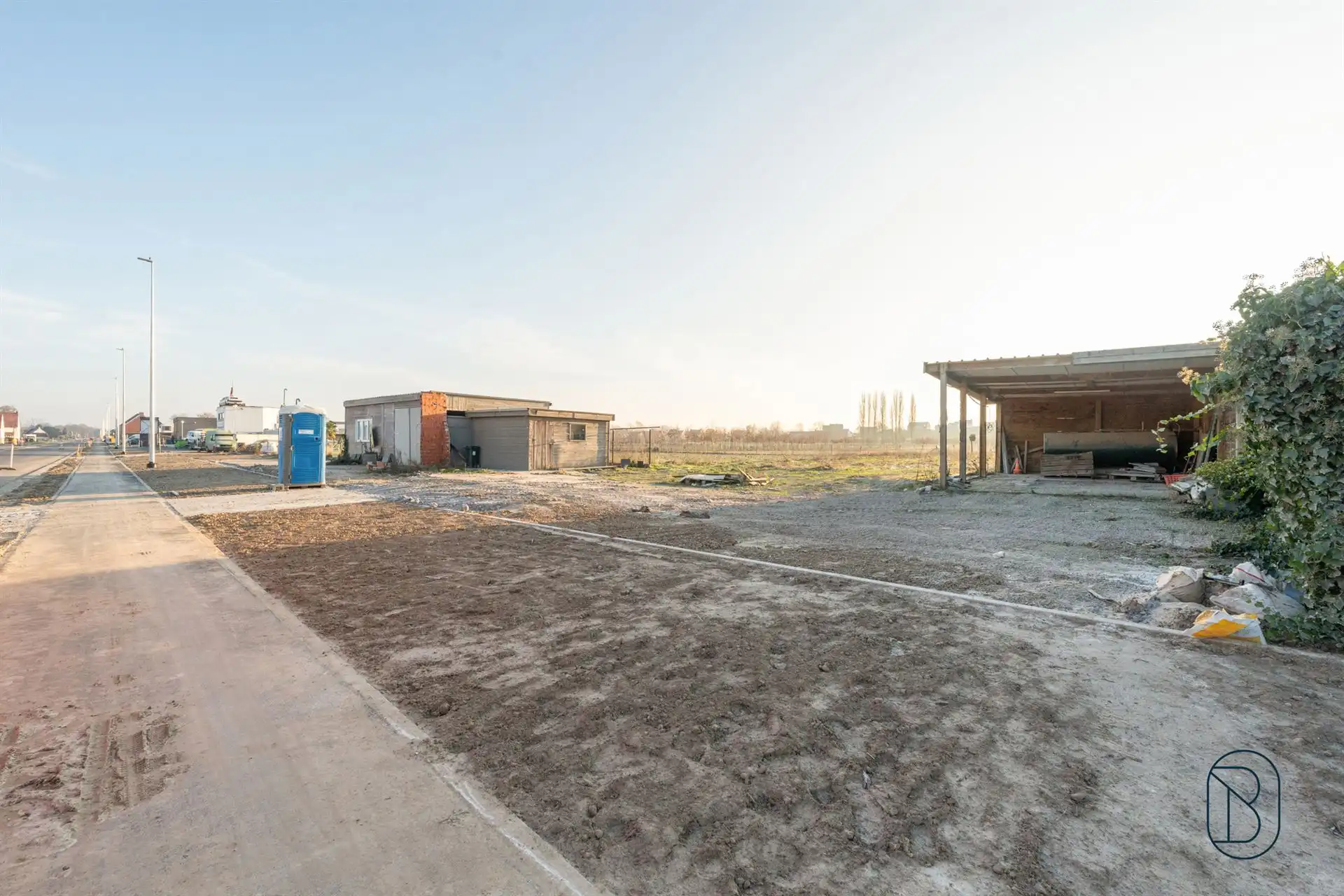 Prachtig gelegen bouwgrond met potentieel (loods + woonst) foto 8