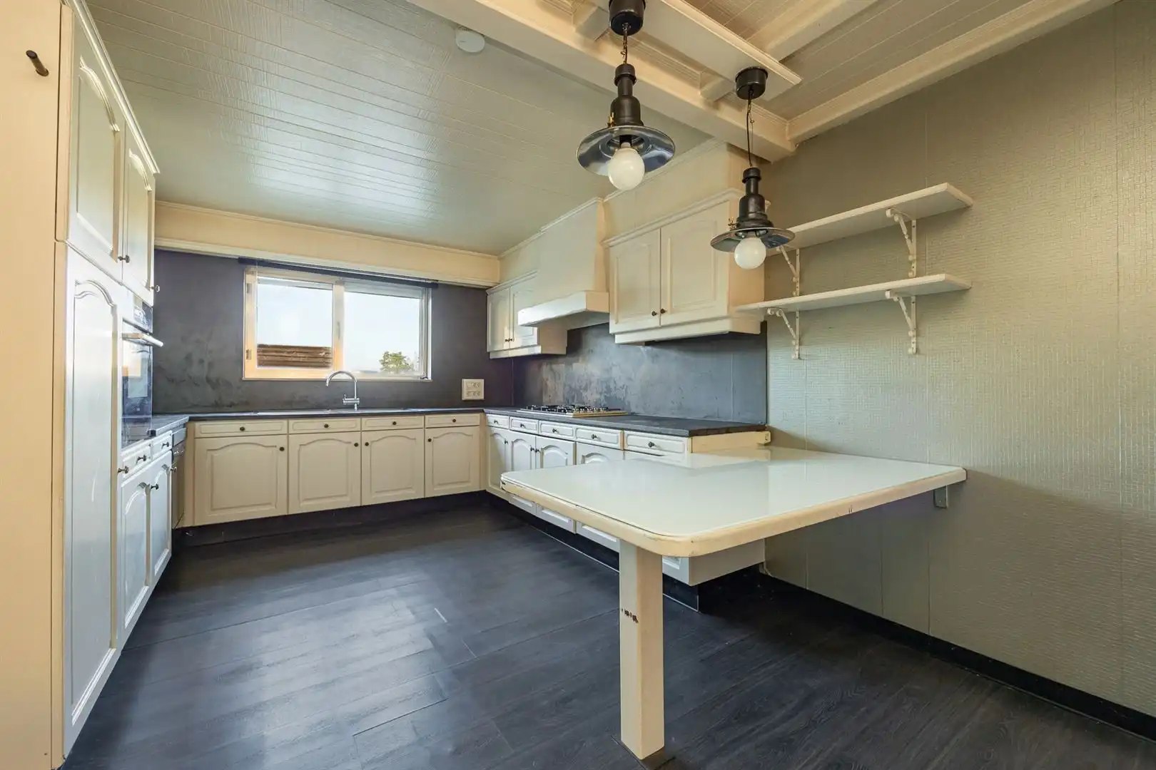 Handelspand met appartement, magazijn én hangar foto 21