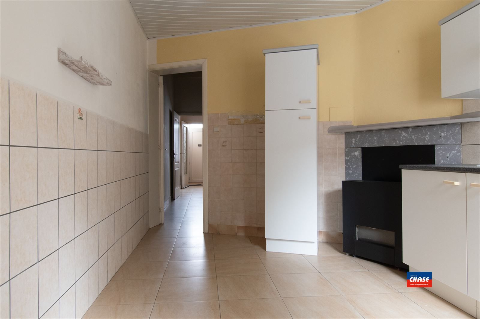 Te renoveren starterswoning met 2 slaapkamers en koertje foto 5