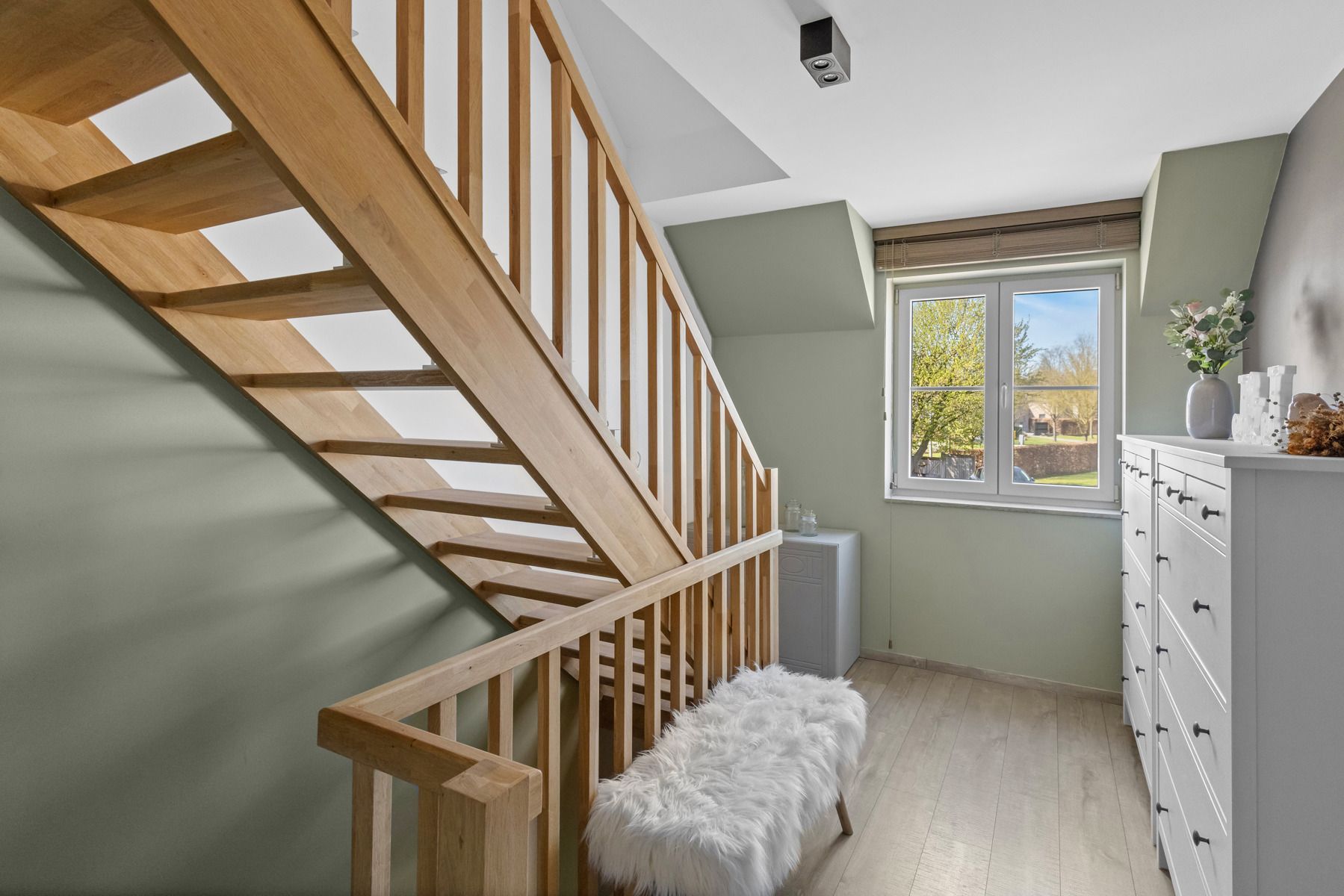 Stijlvol en energiezuinig wonen in hartje Dikkelvenne! foto 14