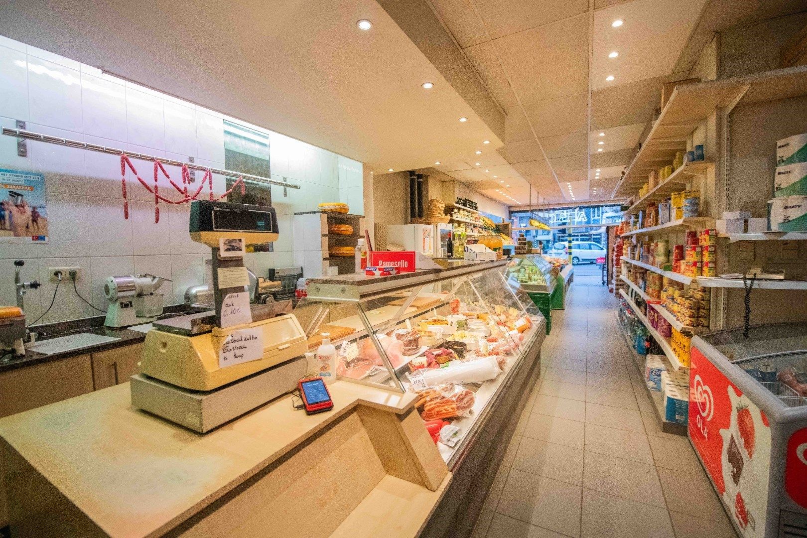 Winkelruimte + woonst op toplocatie foto 6