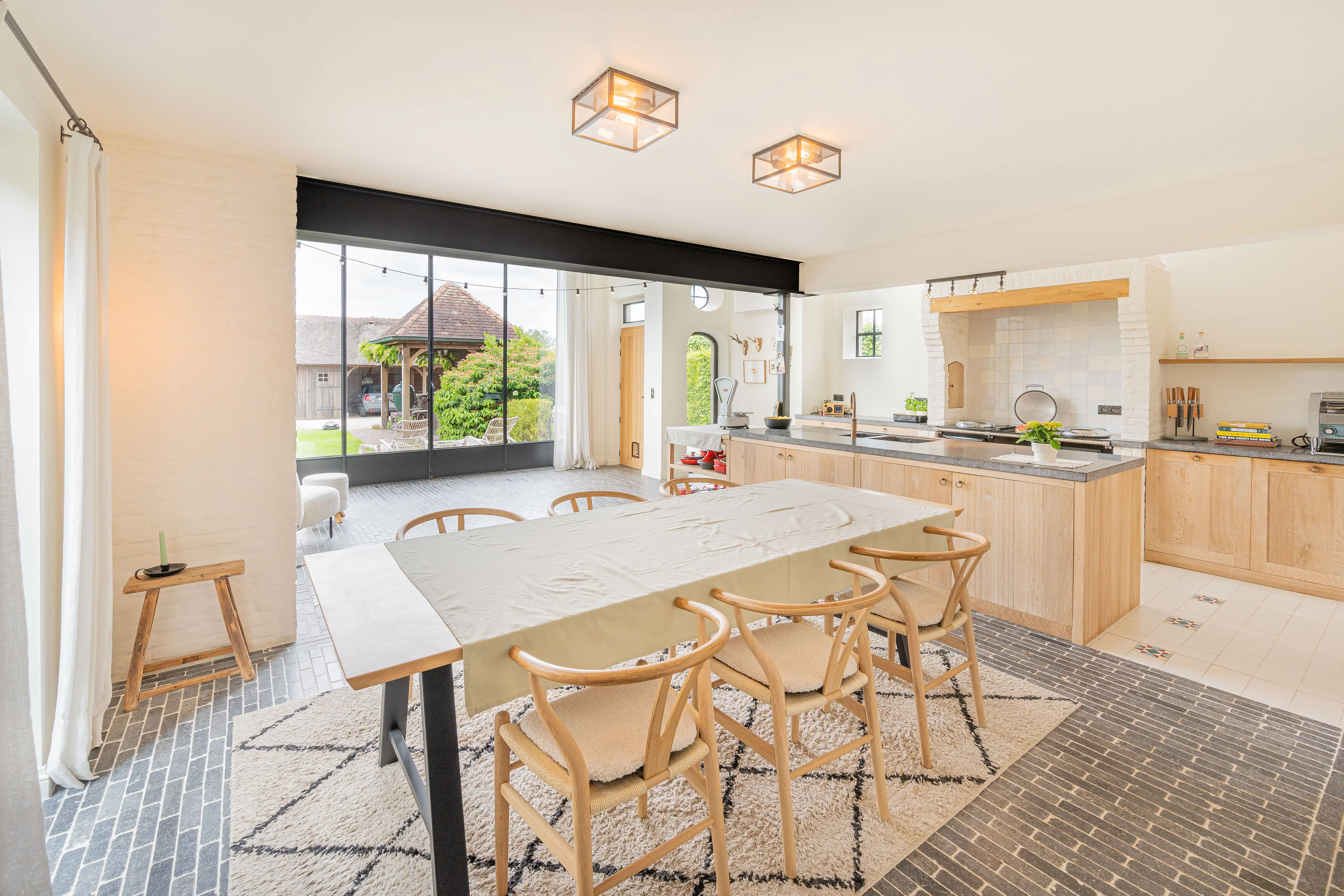 Exclusieve high-end gezinswoning prachtige tuin foto 8
