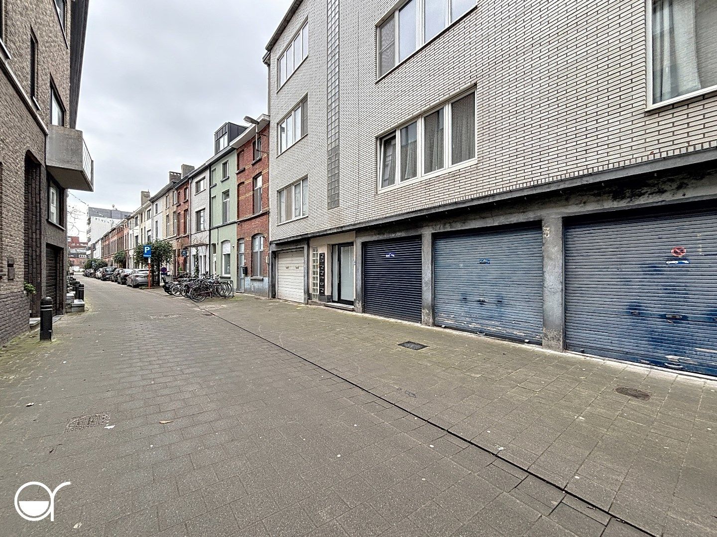Te renoveren appartement met garage en goed EPC aan de rand van centrum Gent foto 14