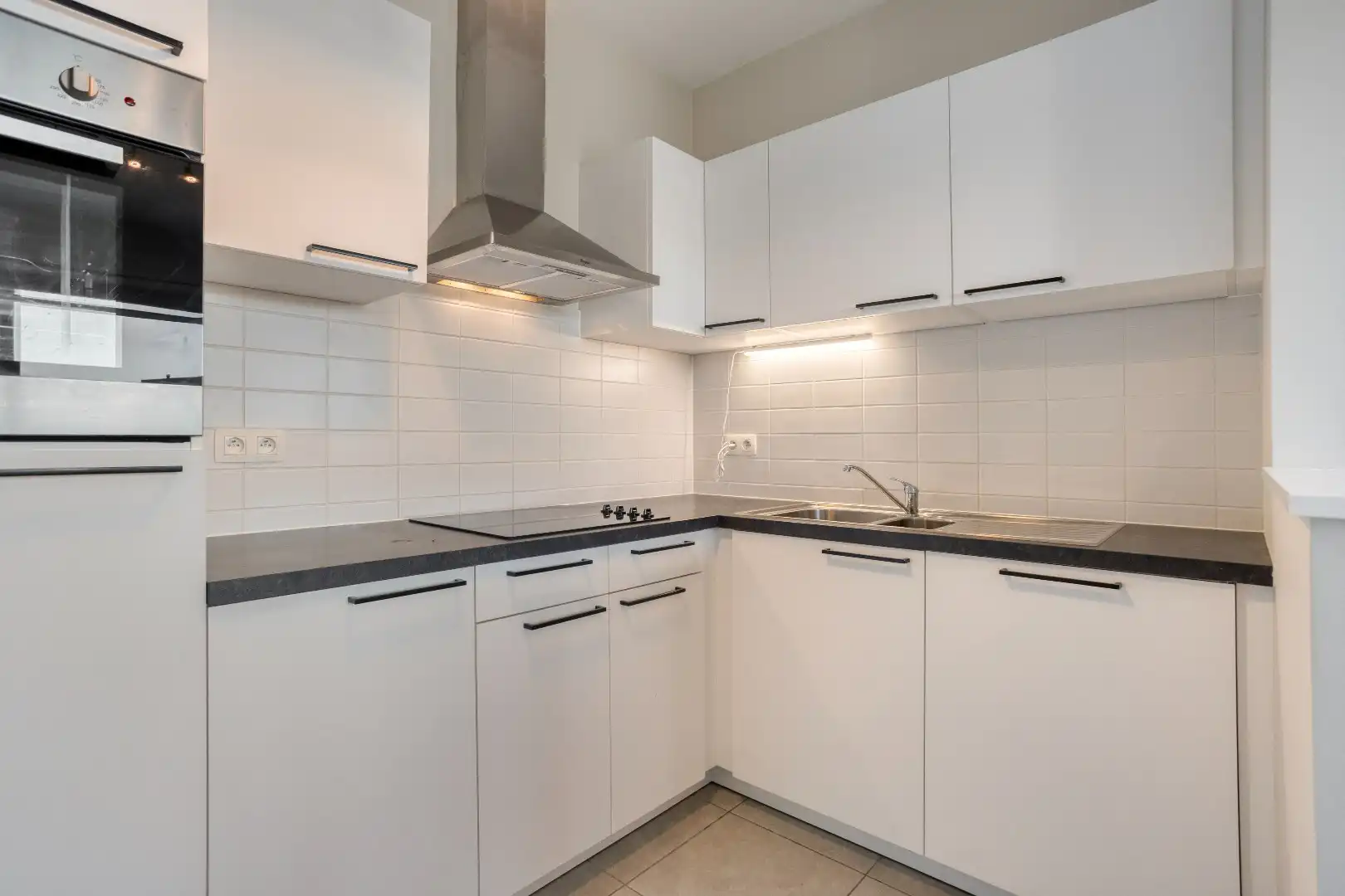 Recent app (76m²!) met 1 slpk, ruim terras en kelder foto 12