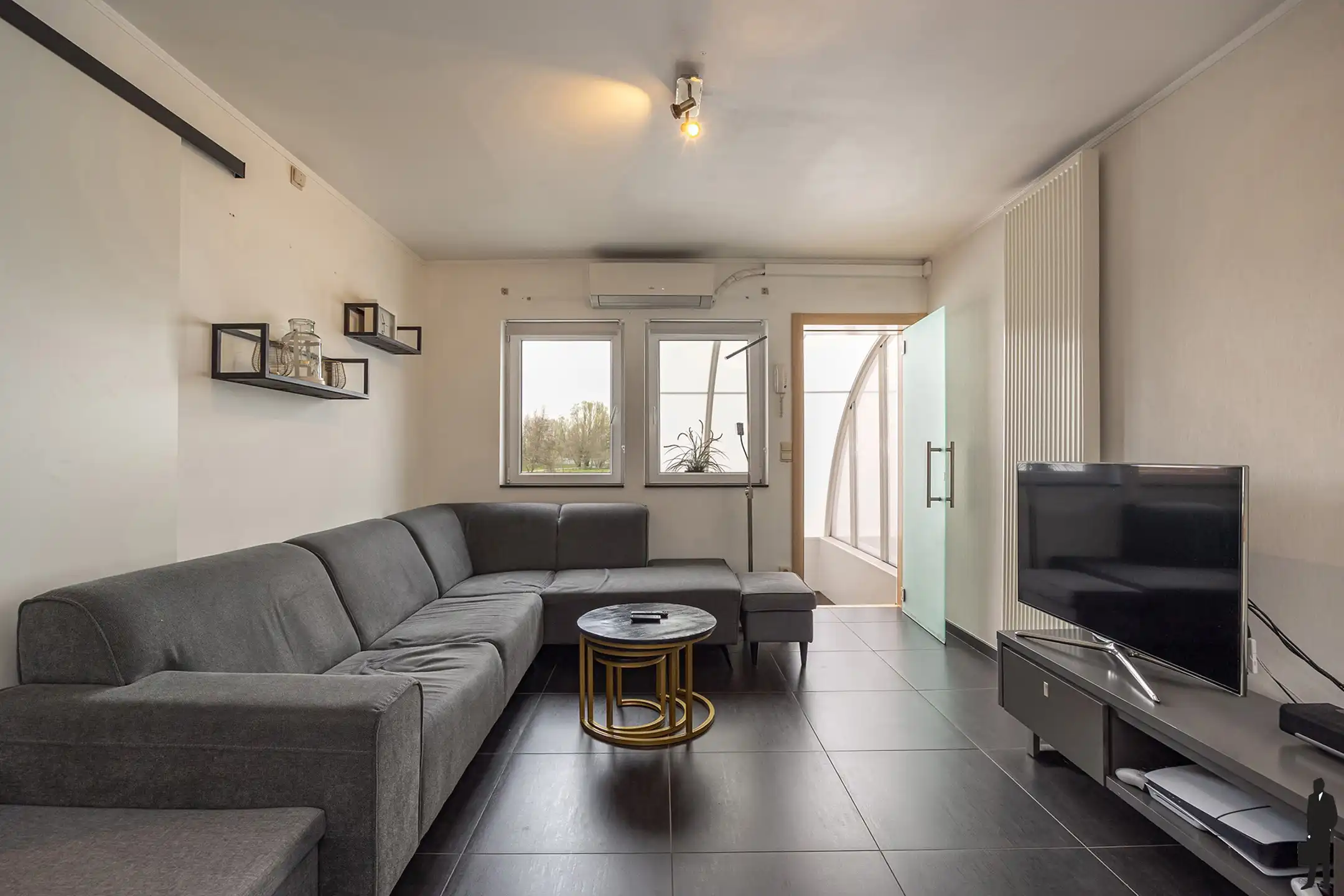 Charmante woning met 2 slaapkamers en tuin nabij centrum Sint-Gillis-Waas foto 7