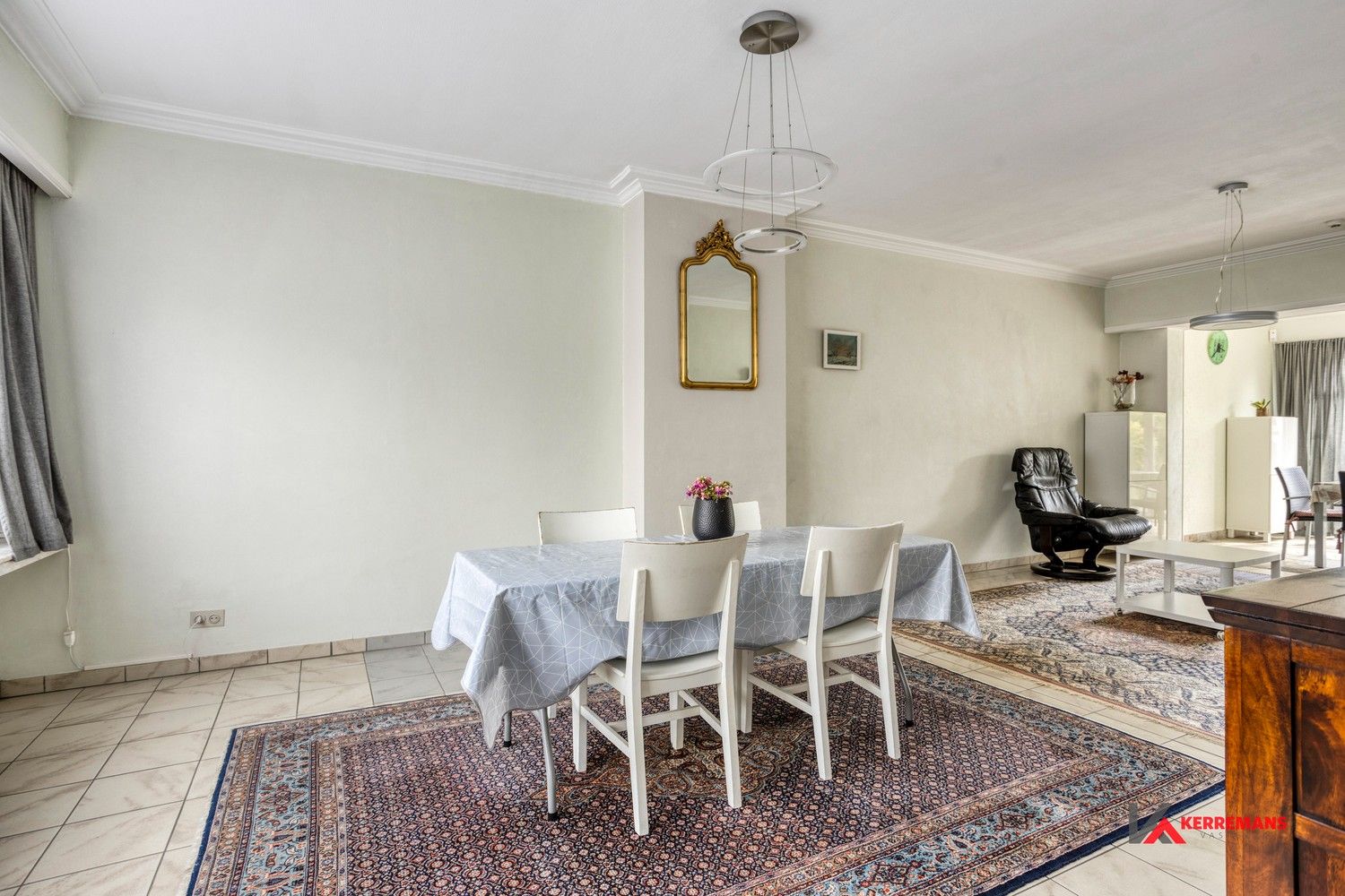 Woning met 3 slaapkamers, tuin en garage. foto 5