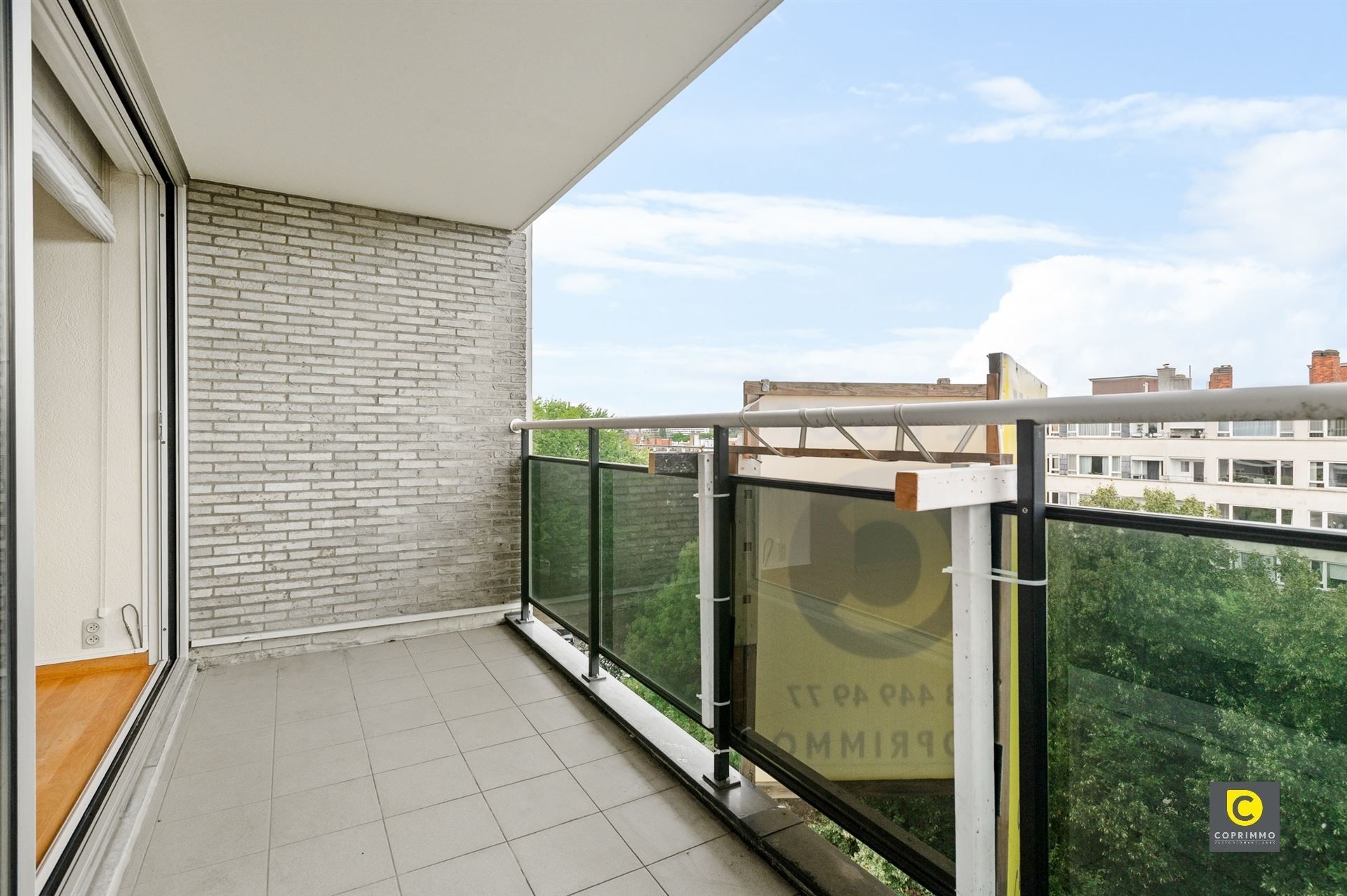 Ruim 2 slaapkamer app + stpl foto 3