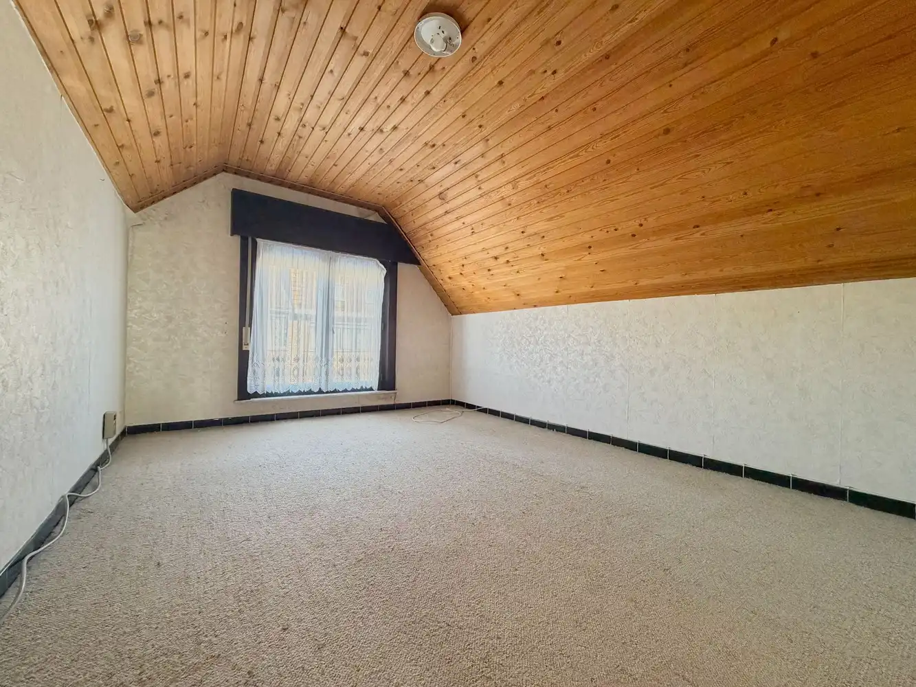 Lichtrijke gezinswoning met zonnige tuin foto 12