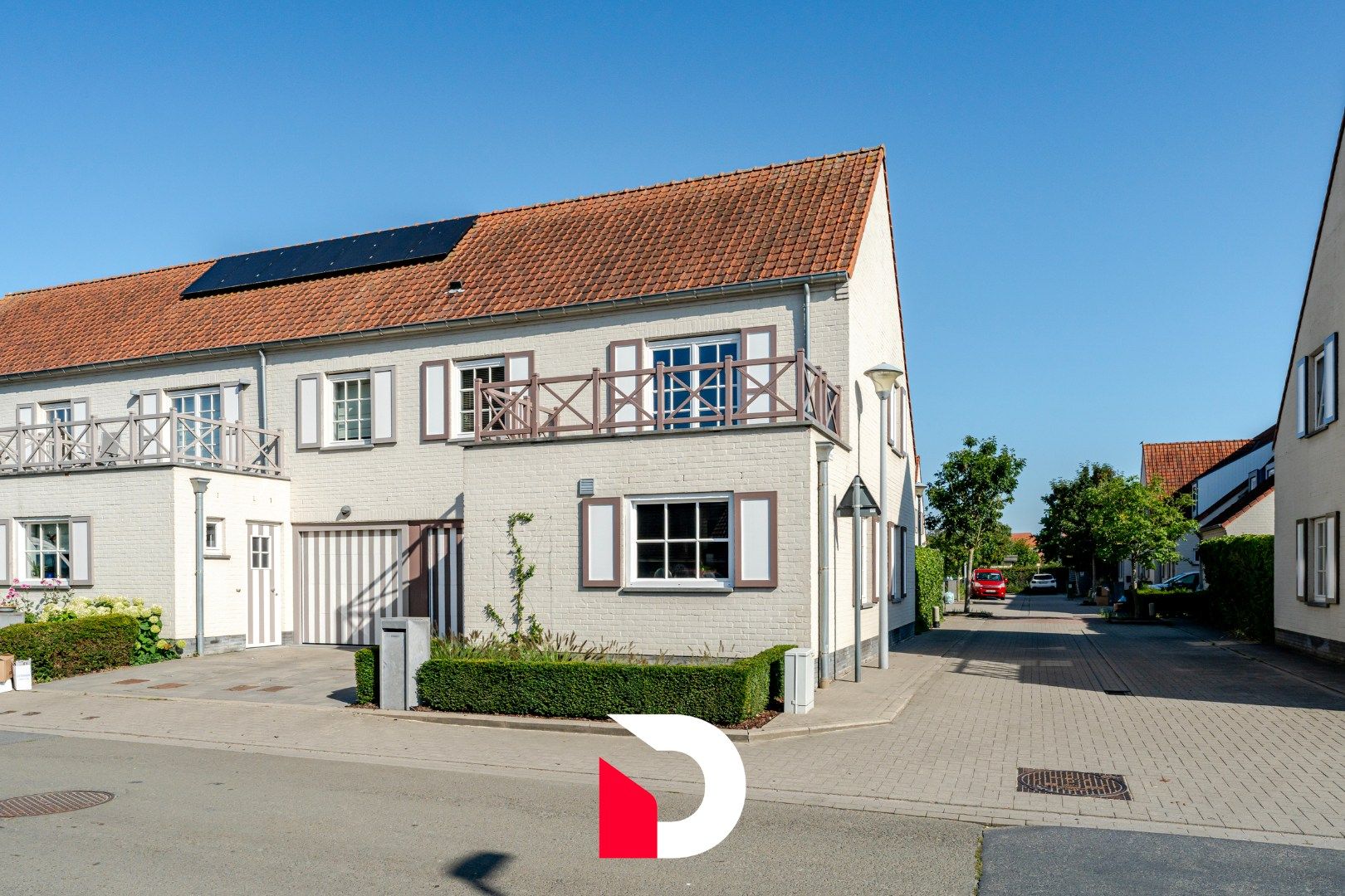 Charmante halfopen en instapklare woning in centrum Moerkerke foto {{pictureIndex}}
