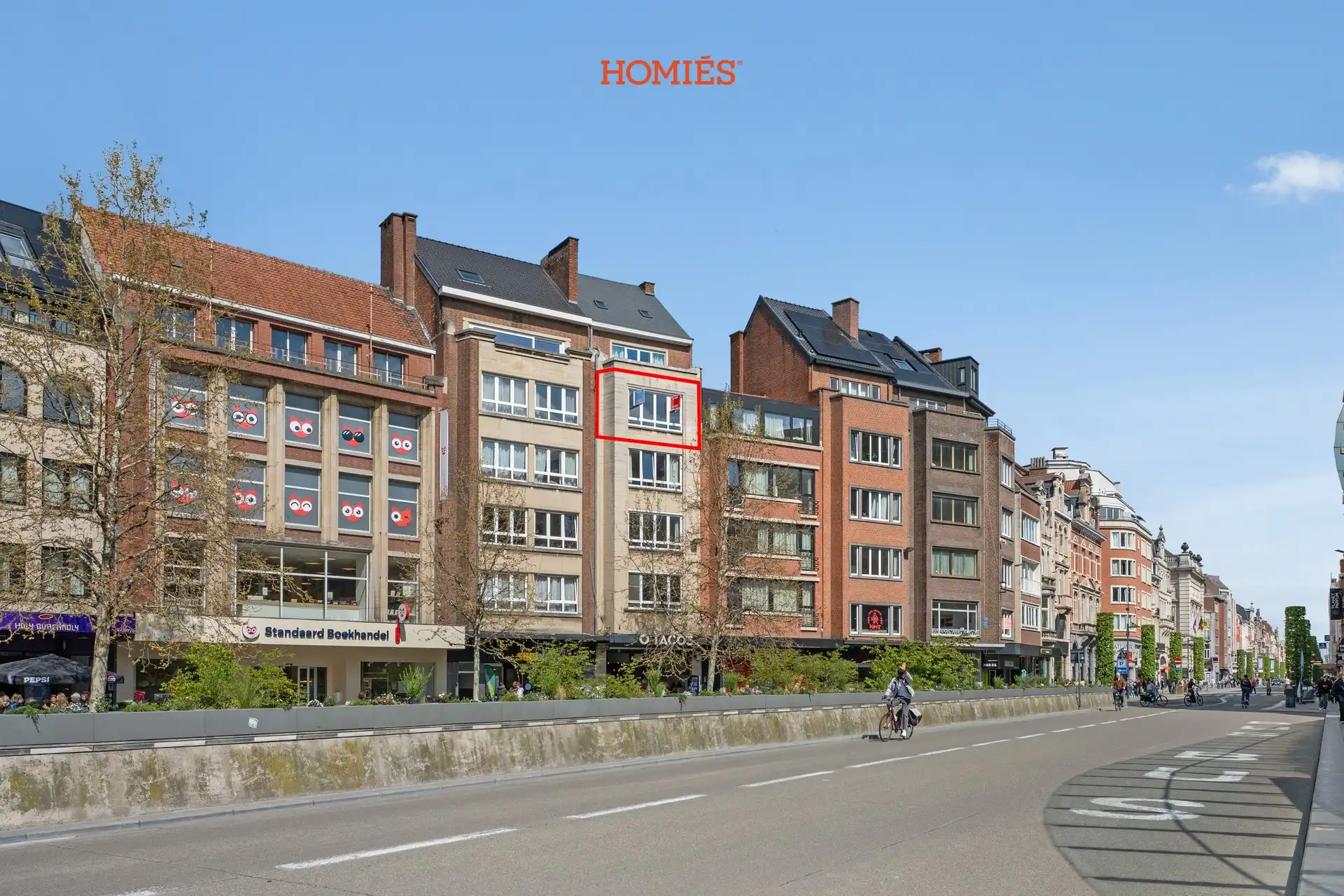 Instapklaar 2-slaapkamerappartement met uniek uitzicht foto 2