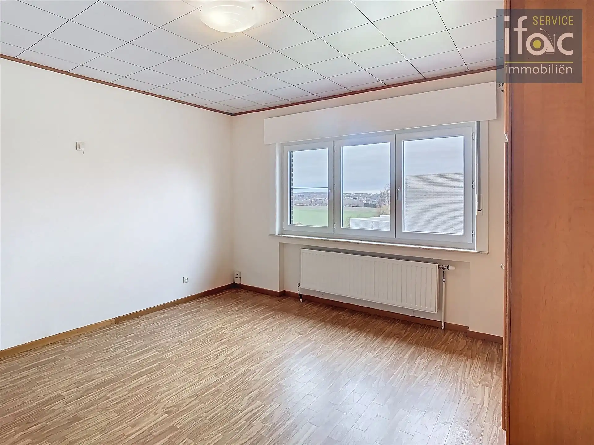 Ruime alleenstaande villa met panoramisch uitzicht foto 11