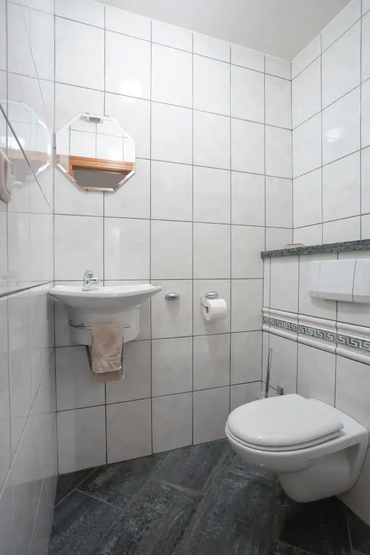 APPARTEMENT VAN 175m² MET 2 SLAAPKAMERS, 2 TERRASSEN en GESLOTEN GARAGE IN LANAKEN CENTRUM !  foto 18