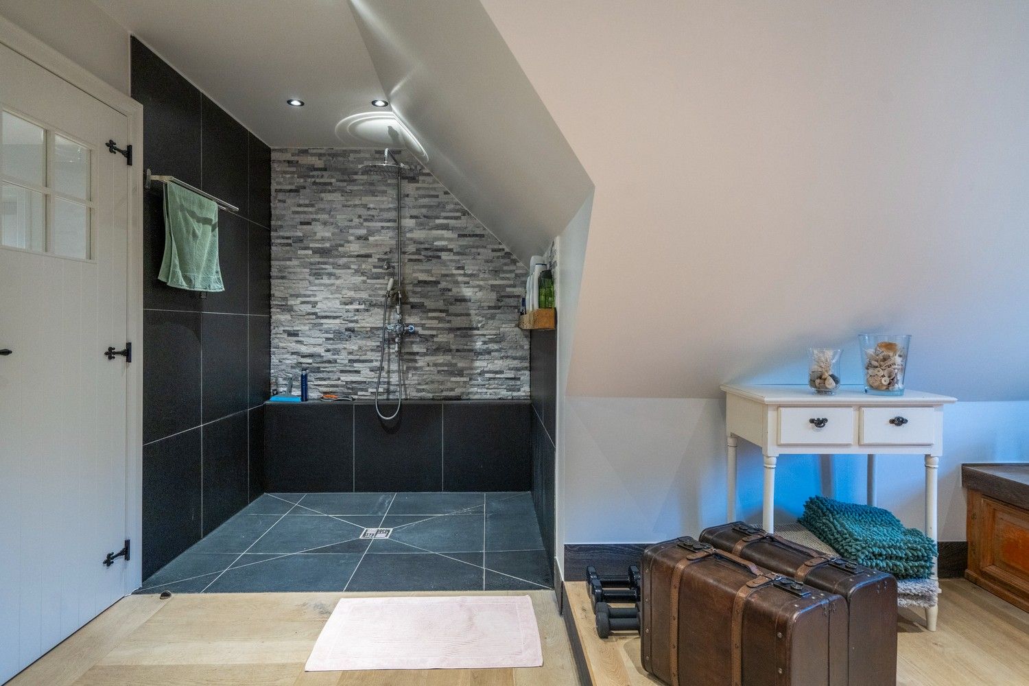 PRACHTVILLA MET ZICHT OP GROEN foto 22