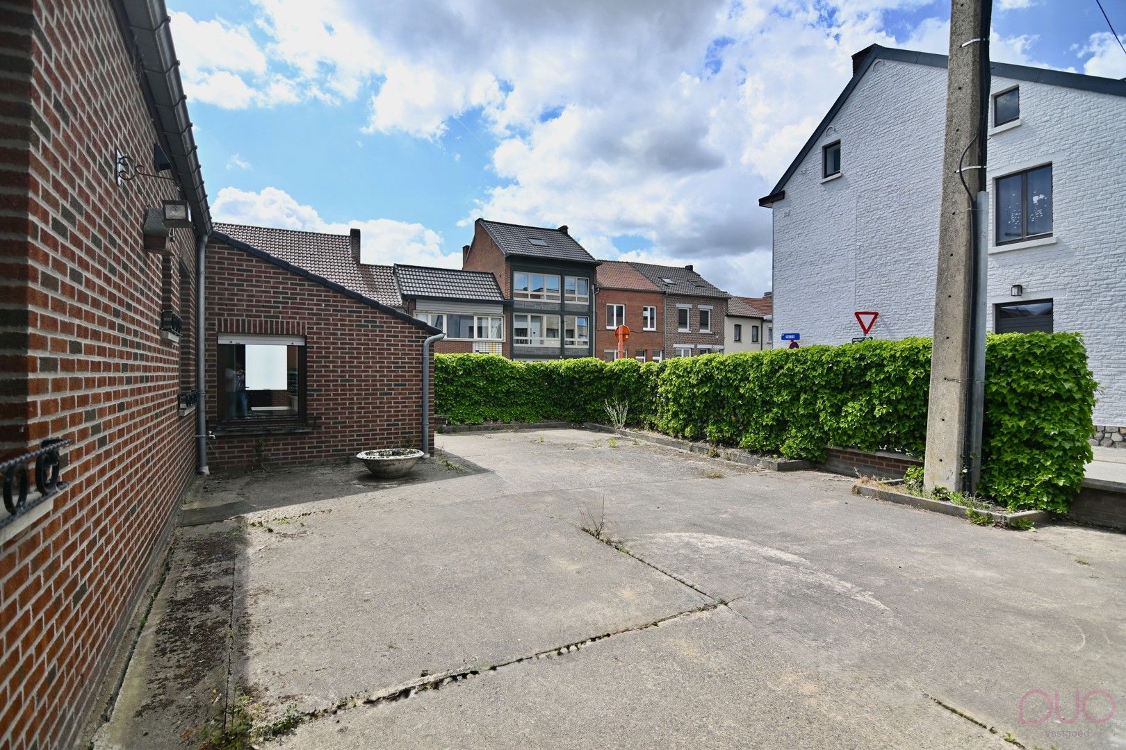 Gelijkvloerse  woning met 1 slaapkamer (optioneel 2) met achterliggend 2 garages nabij het centrum van Tongeren foto 19