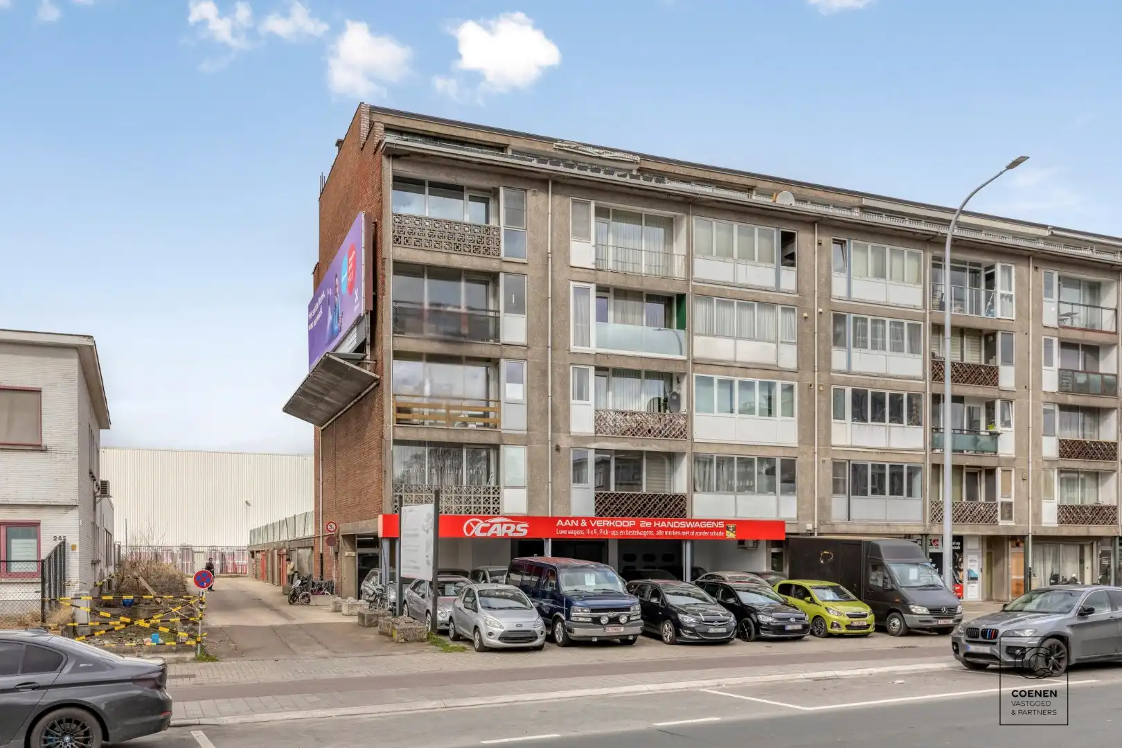 Commercieel pand/autogarage op een uitstekende locatie te Deurne! foto 14