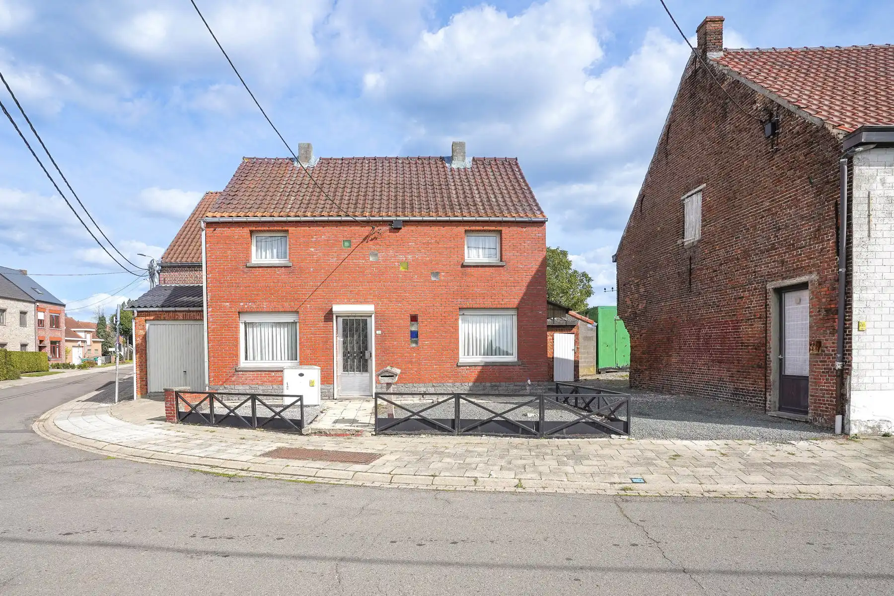 Hoofdfoto van de publicatie: Rustig gelegen te renoveren HOB woning in Kapelle-op-den-Bos
