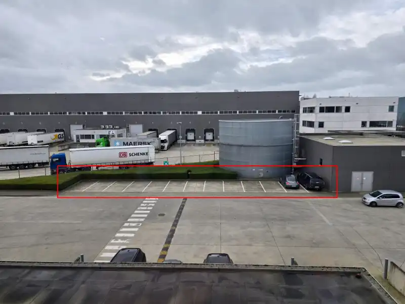 Industrieel/Logistiek gebouw te huur foto 7