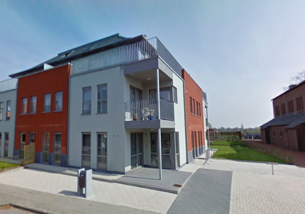 2-slpk appartement met terras foto {{pictureIndex}}