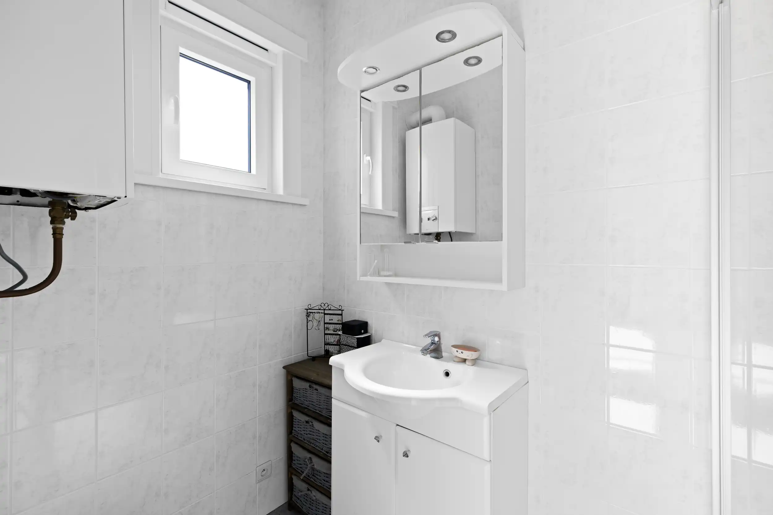 Gelijkvloers wonen met tuin en potentieel foto 10