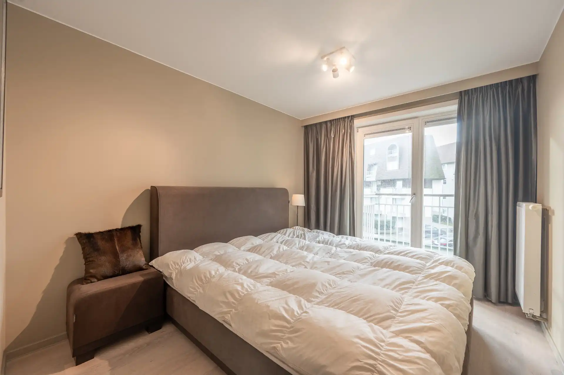 Lichtrijk appartement met 2 slaapkamers in een rustige zijstraat van de Zeedijk foto 14