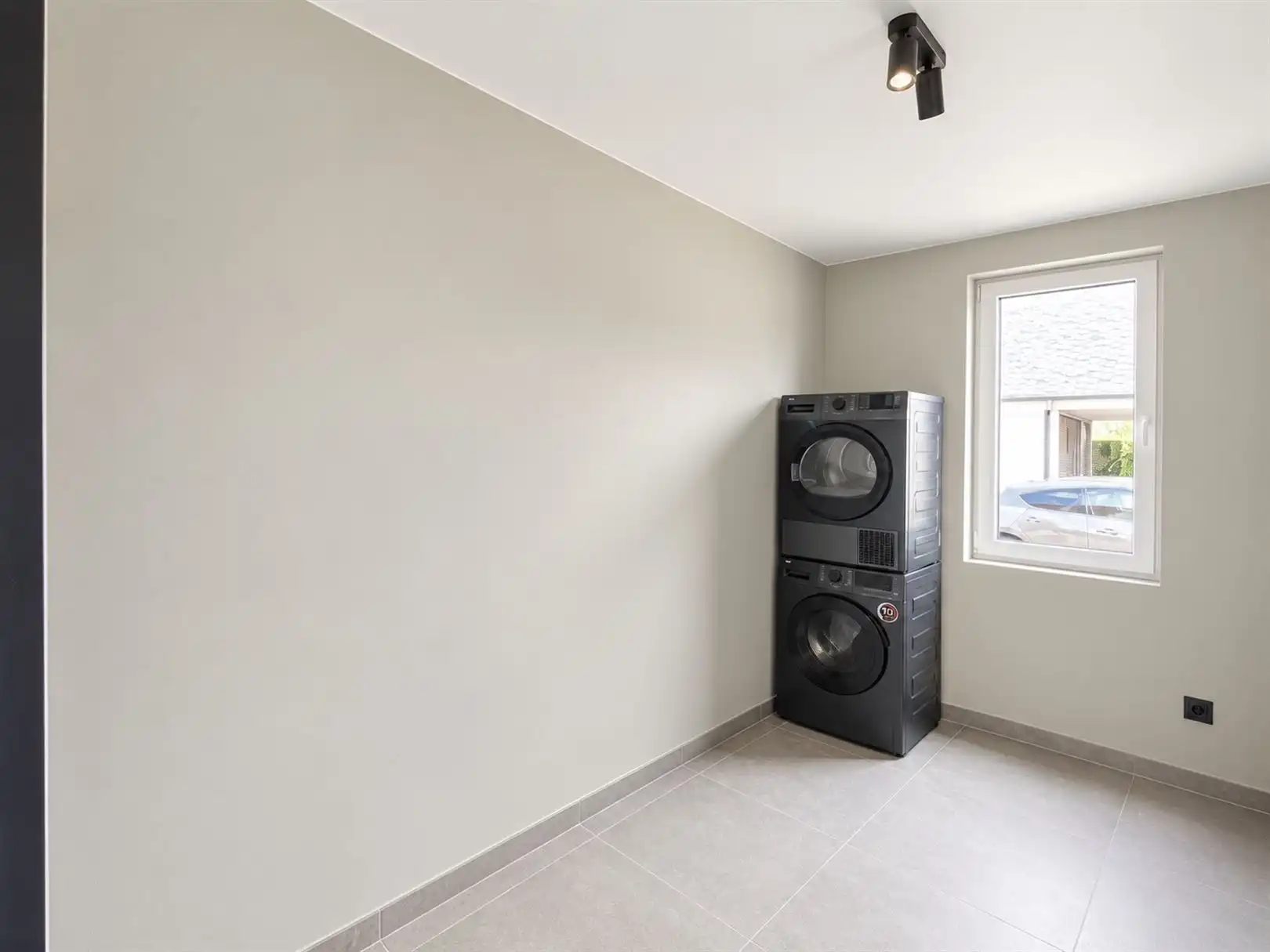 moderne gb met 3 slaapkamers foto 12