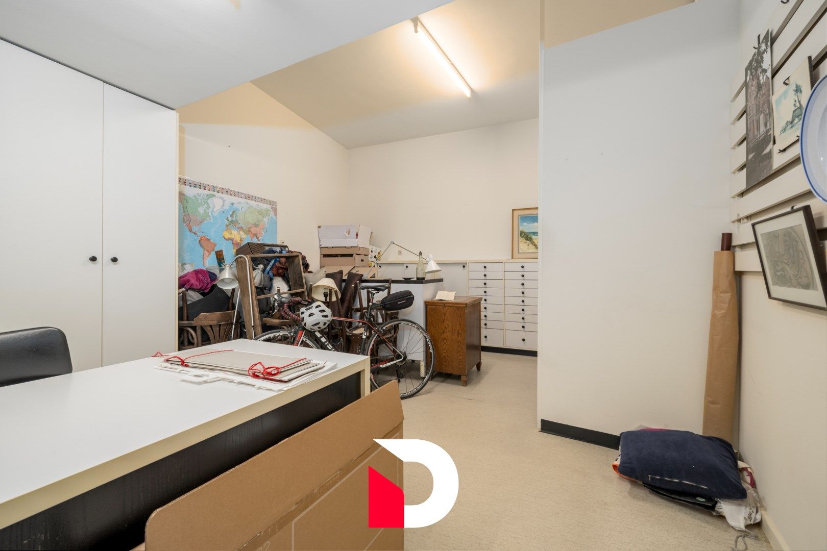 Karaktervolle / historische burgerwoning op het Jan Van Eyckplein te Brugge. foto 18