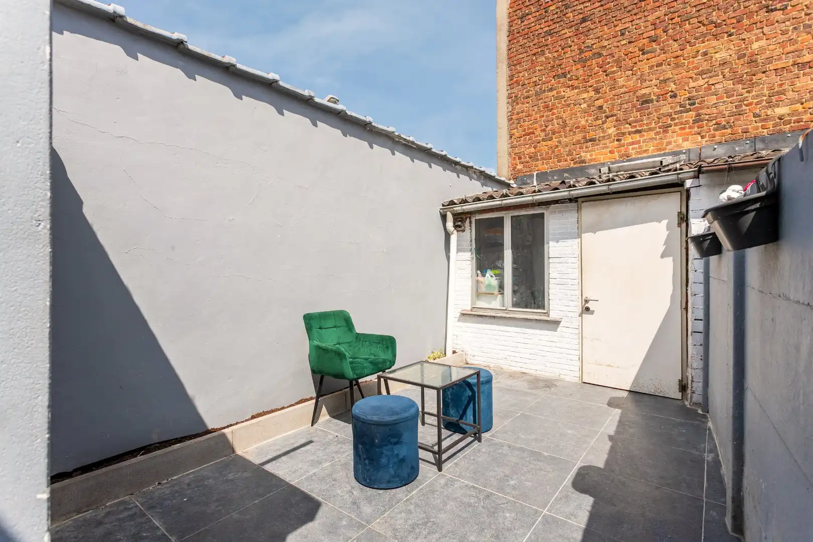 Instapklare woning met 4 slpks en binnenkoer op uitstekende ligging in centrum Halle foto 8