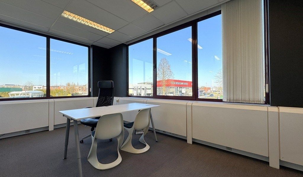 Instapklare kantoren te huur vlakbij A12 in Aartselaar foto 12