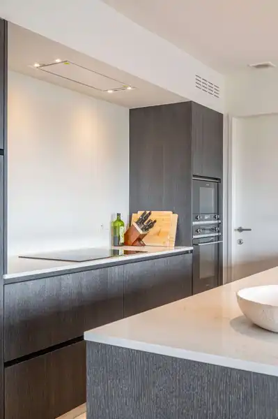 Prachtig afgewerkt appartement met ruim zonneterras én 2 slaapkamers in centrum Waregem TE KOOP! foto 14