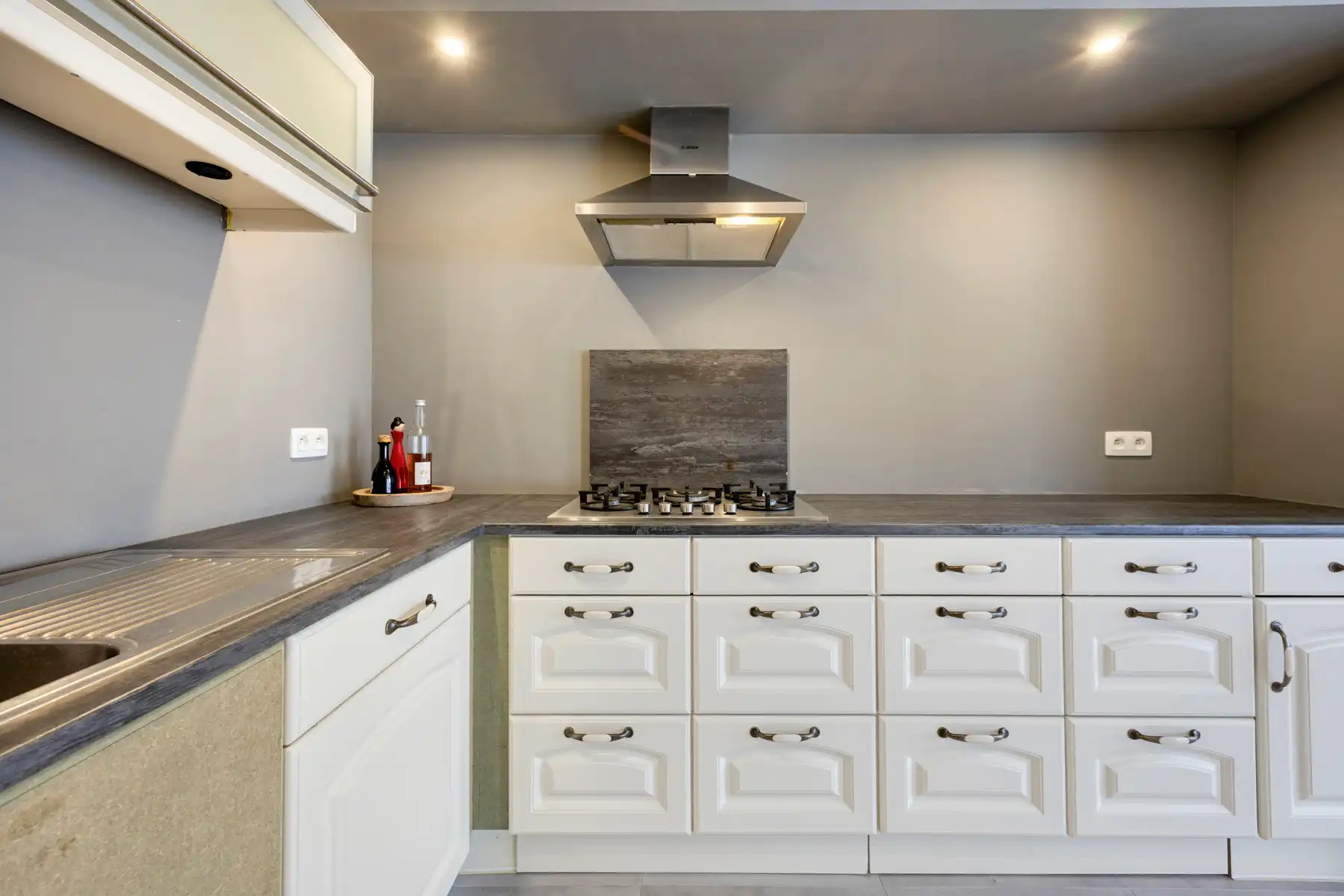 Commercieel gelijkvloers met woonst foto 3