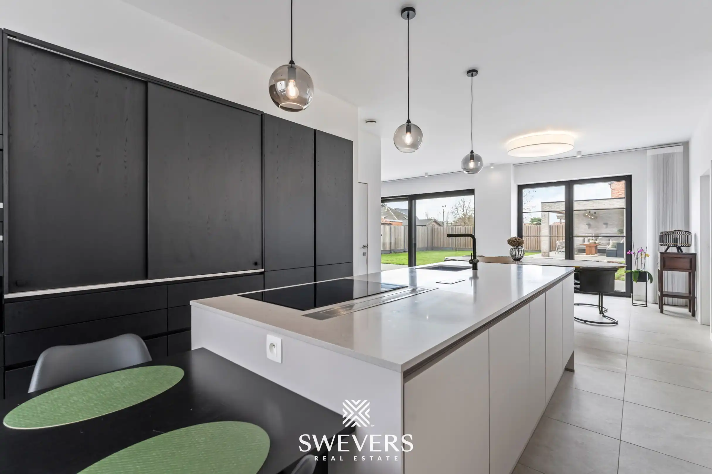 Imposante BEN-villa met luxe-afwerking foto 13