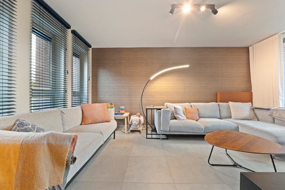 RECENTE ENERGIEZUINIGE WONING MET 3 SLAAPKAMERS, GARAGE EN ZONNIGE TUIN foto 10