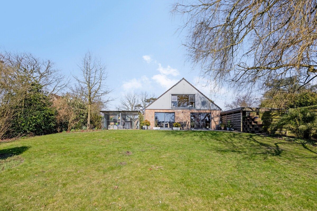 Goed onderhouden ruim ingedeelde woning op 11.725 m². foto 33