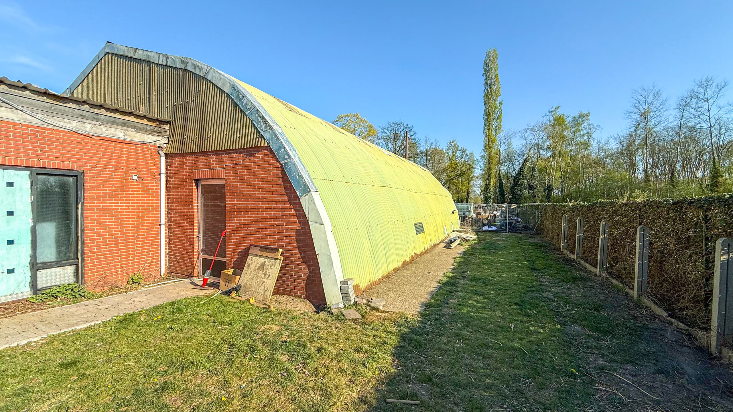 Mooie gerenoveerde woning met loods op 18are in Zonhoven! foto 23